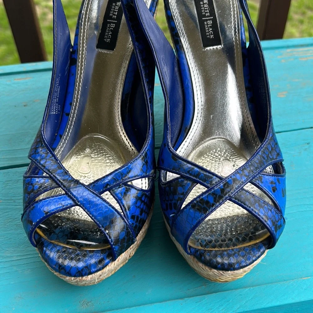 WHBM Ladies 7.5 Sophie Blue Peep Toe Wedge Shoe